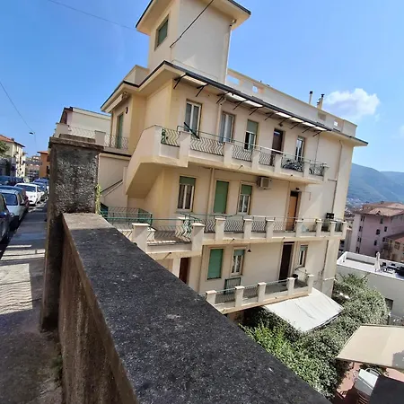 Daire Holiday Appartamento *